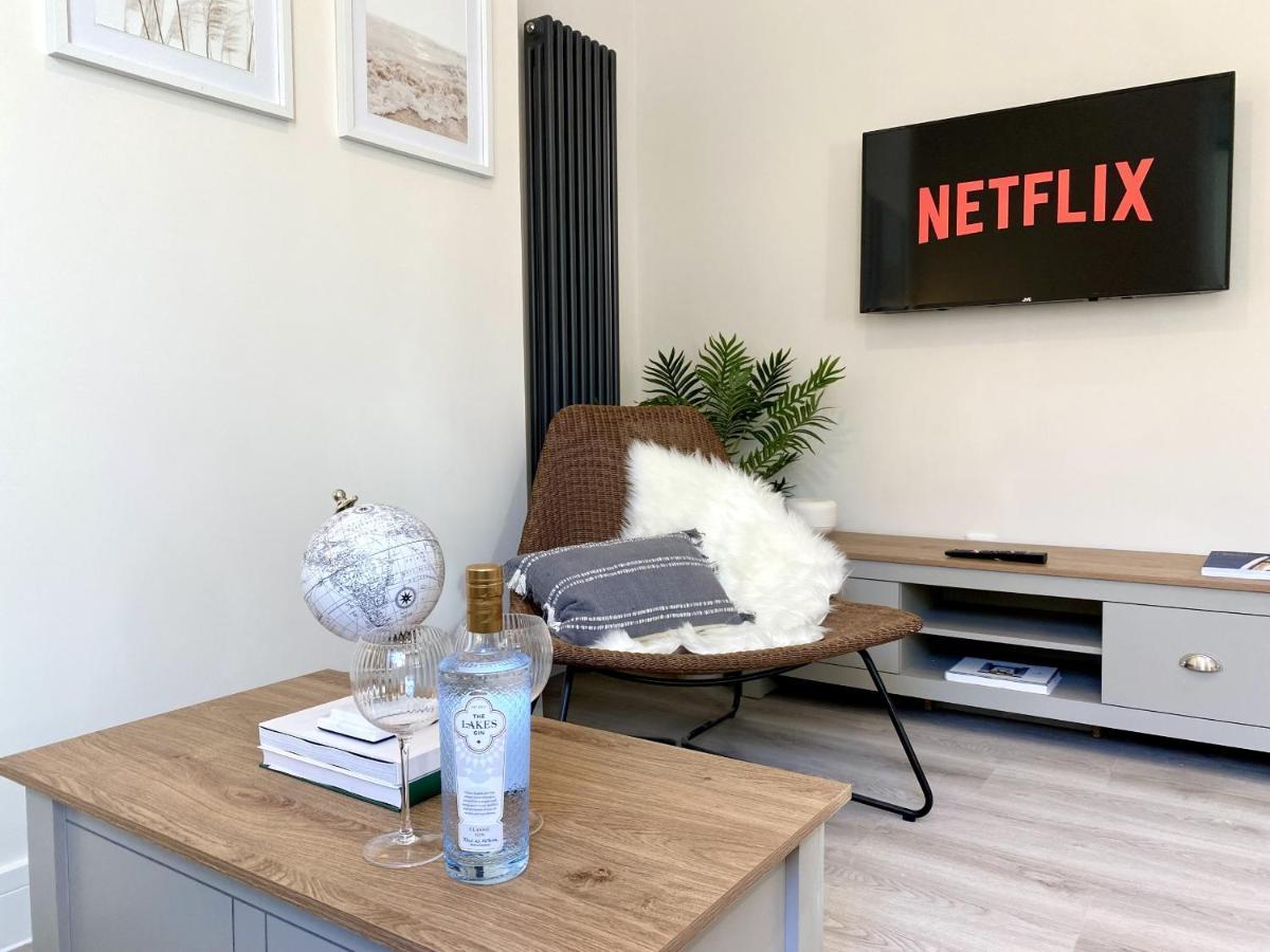 Stunning Beach Themed 2 Bed Apartment Bournemouth Esterno foto